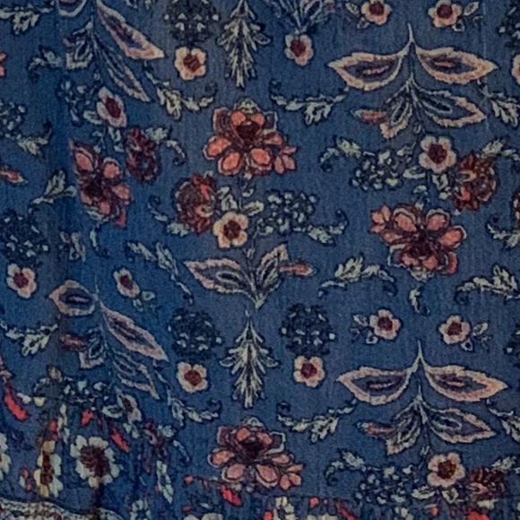 Beautiful Floral Tank - Picture 5 of 5